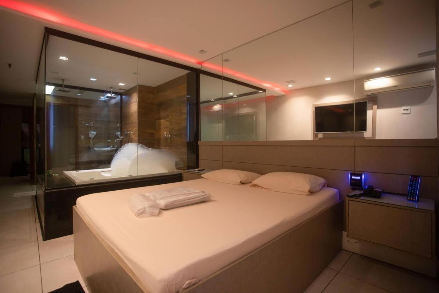 Caricia (adults Only) Hotel do amor 2*